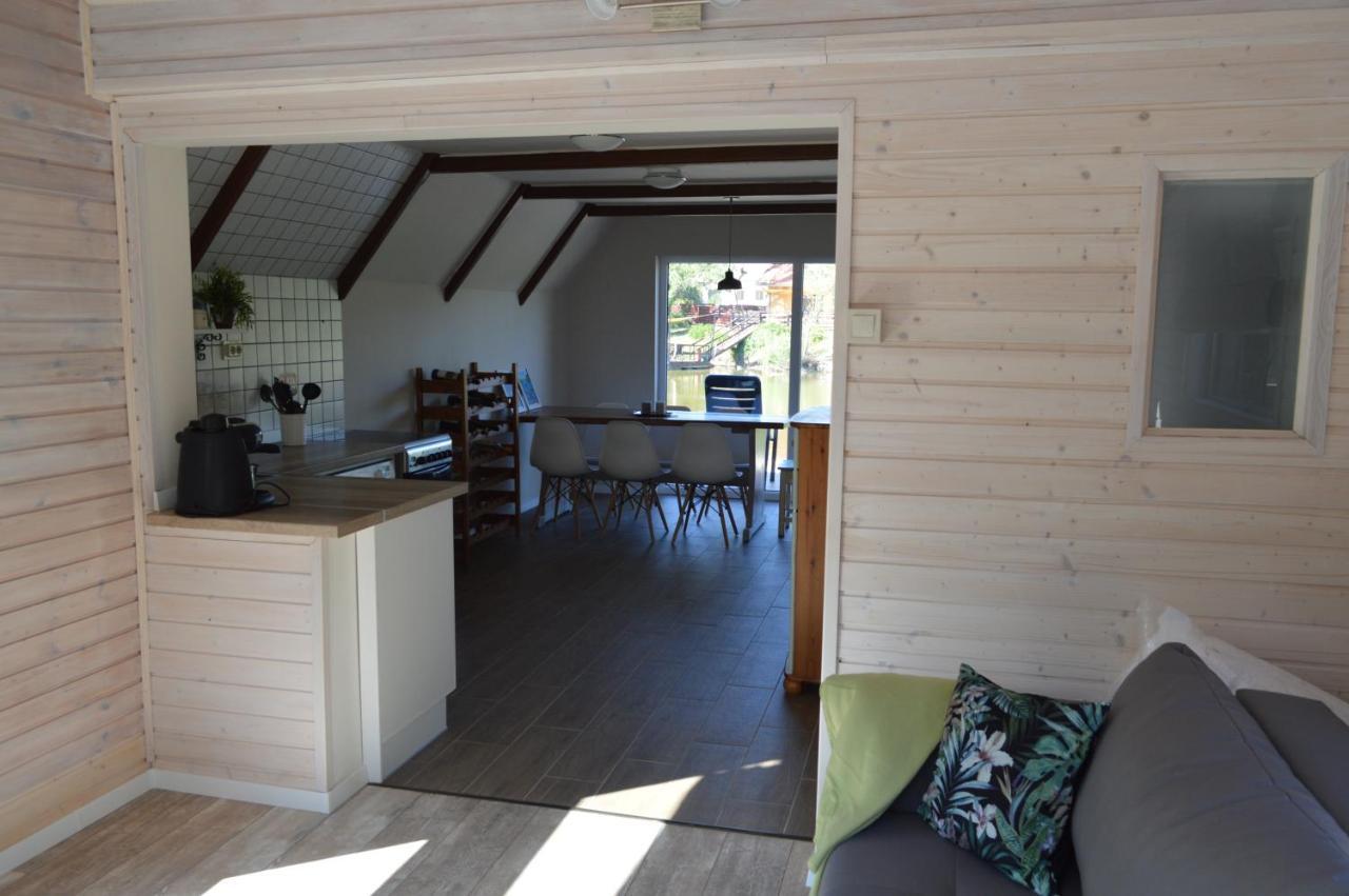 Intertranscoop Lake House Vamosszabadi Ngoại thất bức ảnh