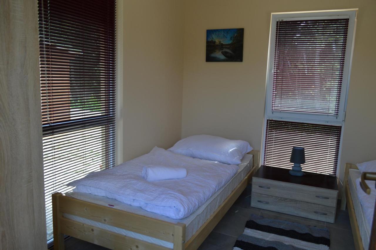 Intertranscoop Lake House Vamosszabadi Ngoại thất bức ảnh